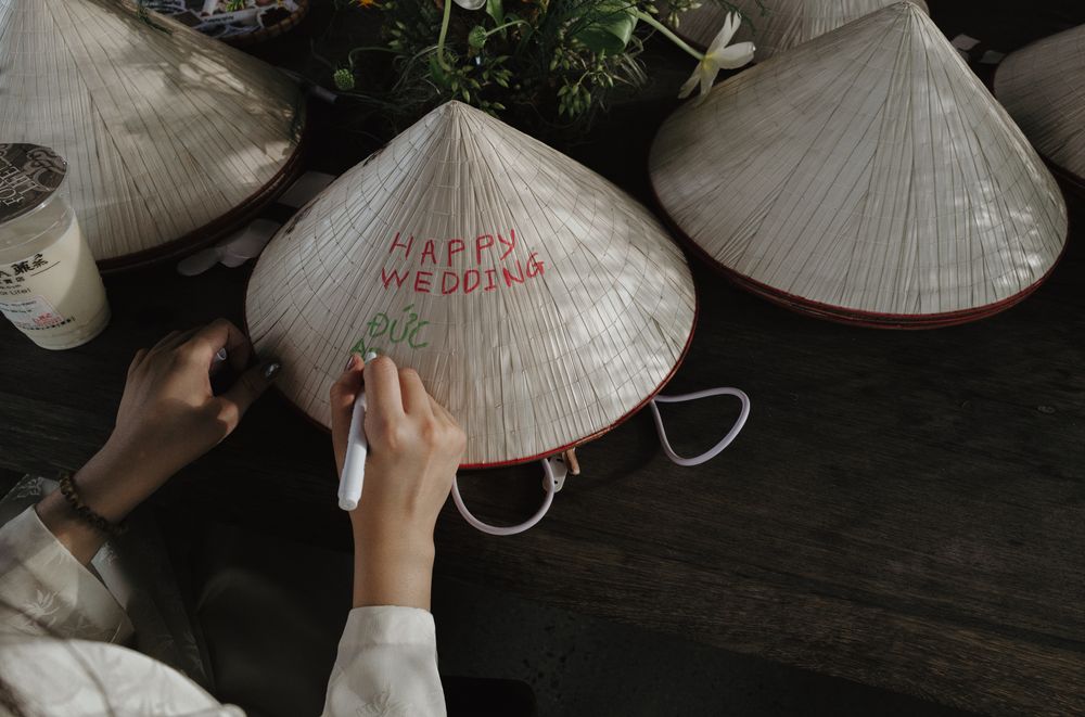 Vietnamese wedding ceremony and traditions, documentary wedding photography by Nupakachi