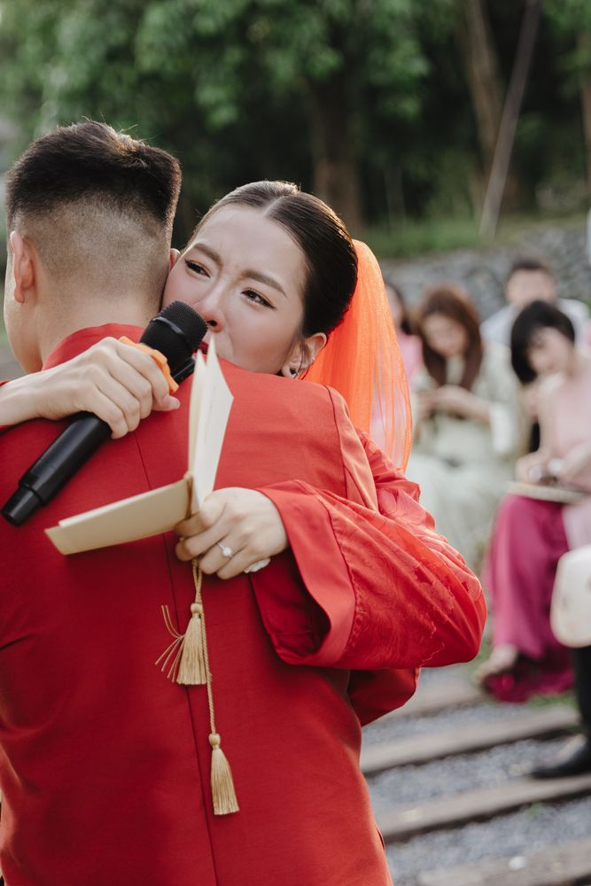 Vietnamese wedding ceremony and traditions, documentary wedding photography by Nupakachi