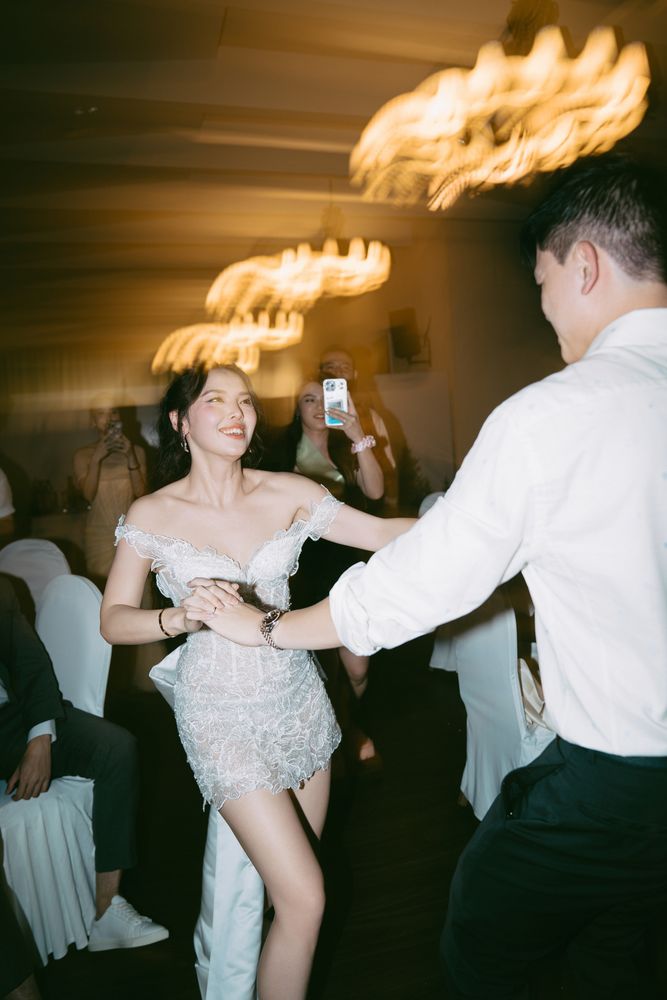 Wedding reception and dancing, documentary wedding photography by Nupakachi