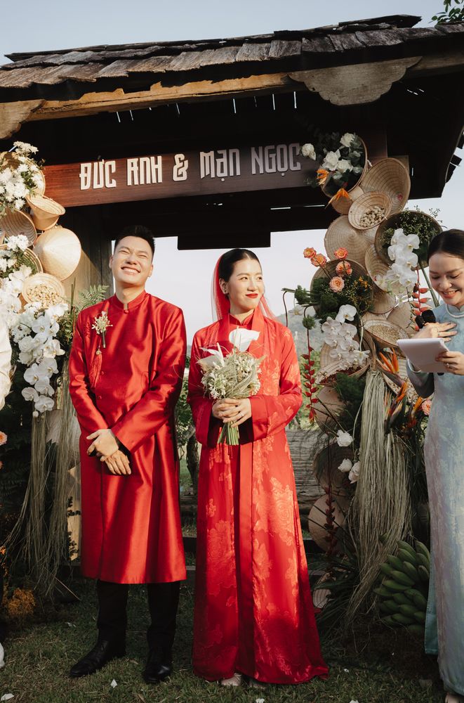 Vietnamese wedding ceremony and traditions, documentary wedding photography by Nupakachi