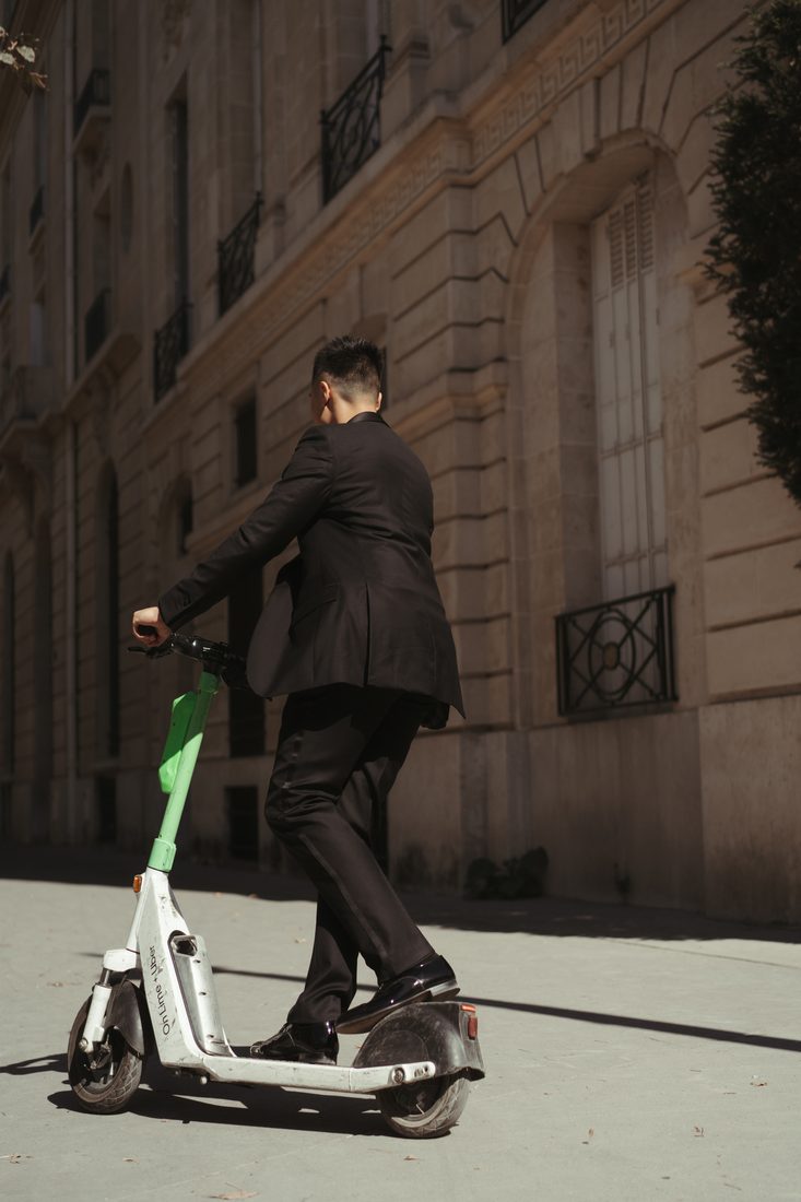 Thuê xe điện chạy vòng Paris