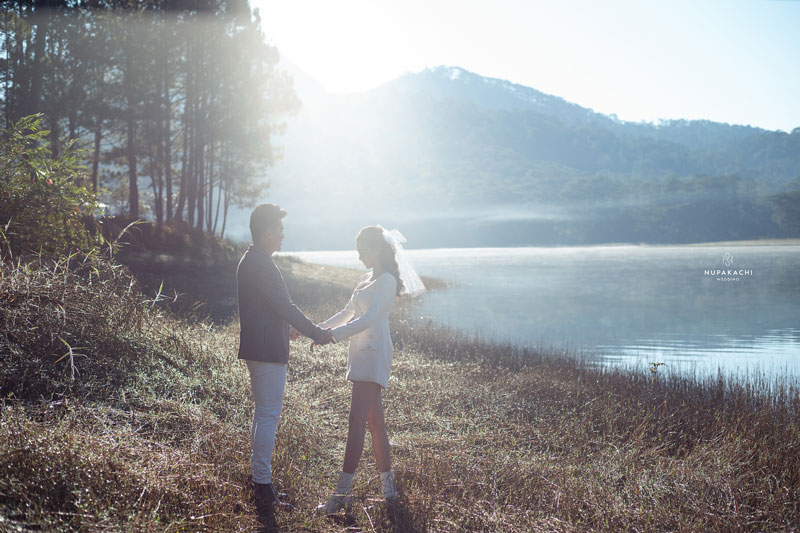 chụp ảnh cưới ở hồ núi cốc