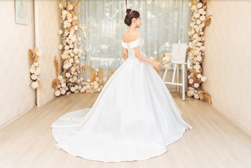 Váy cưới dài tay - Lựa chọn hoàn hảo cho cô dâu muốn che mọi khuyết điểm
