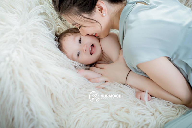 15 gợi ý chụp ảnh bé sơ sinh cực yêu và thú vị Mẹo Nuôi Con